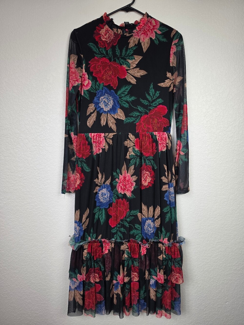 Girls On Film Black Floral Long Sleeve Size 10 Midi Dress